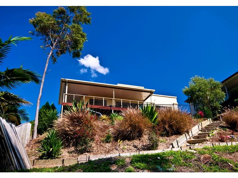 35 Midway Terrace, Pacific Pines QLD 4211