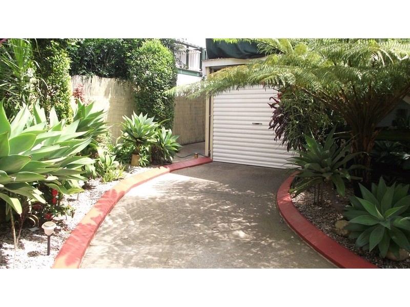 44 Nerang Broadbeach Road, Nerang QLD 4211