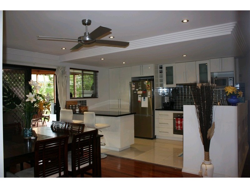 218 Benowa Road, Benowa QLD 4217