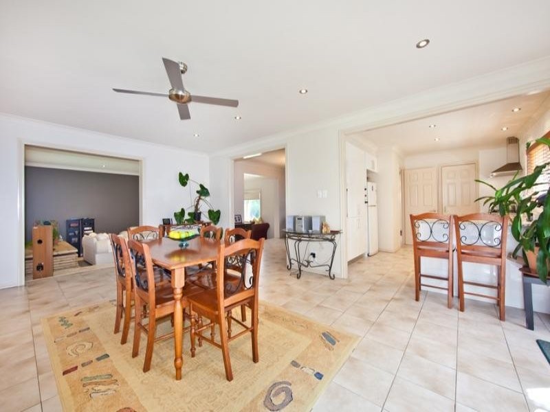 2 Oak Street, Nerang QLD 4211