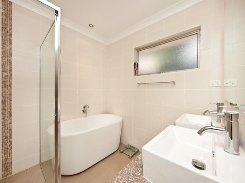 2 Oak Street, Nerang QLD 4211