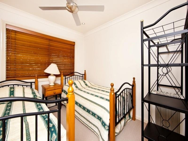 2 Oak Street, Nerang QLD 4211