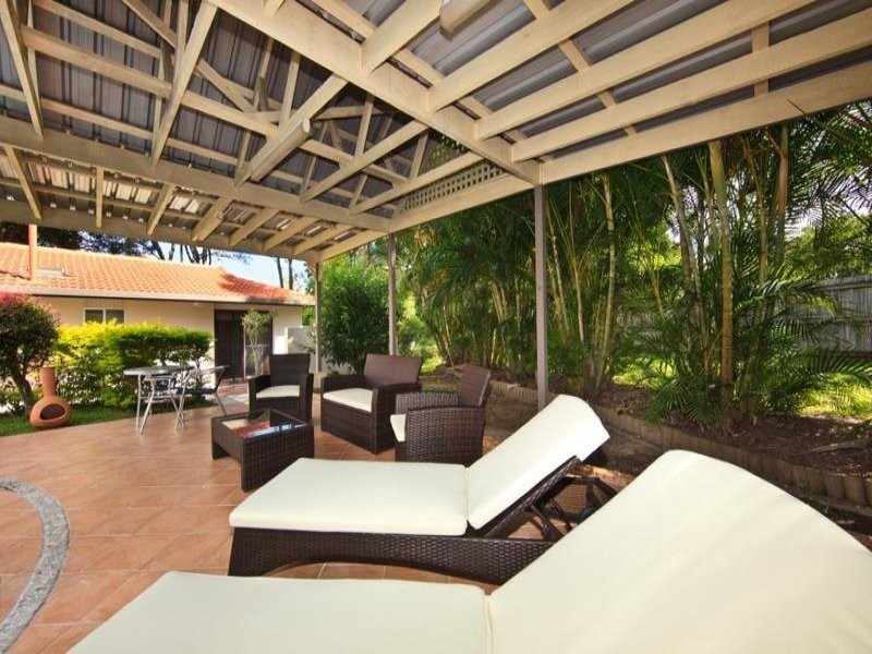 2 Oak Street, Nerang QLD 4211