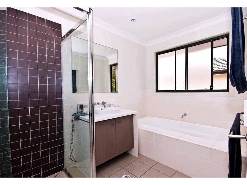 26 Lockwood Place, Molendinar QLD 4214