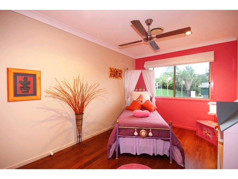 5 Ainsley Avenue, Ashmore QLD 4214