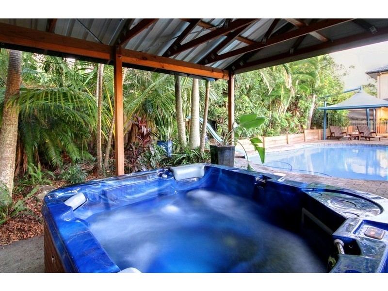 5 Ainsley Avenue, Ashmore QLD 4214