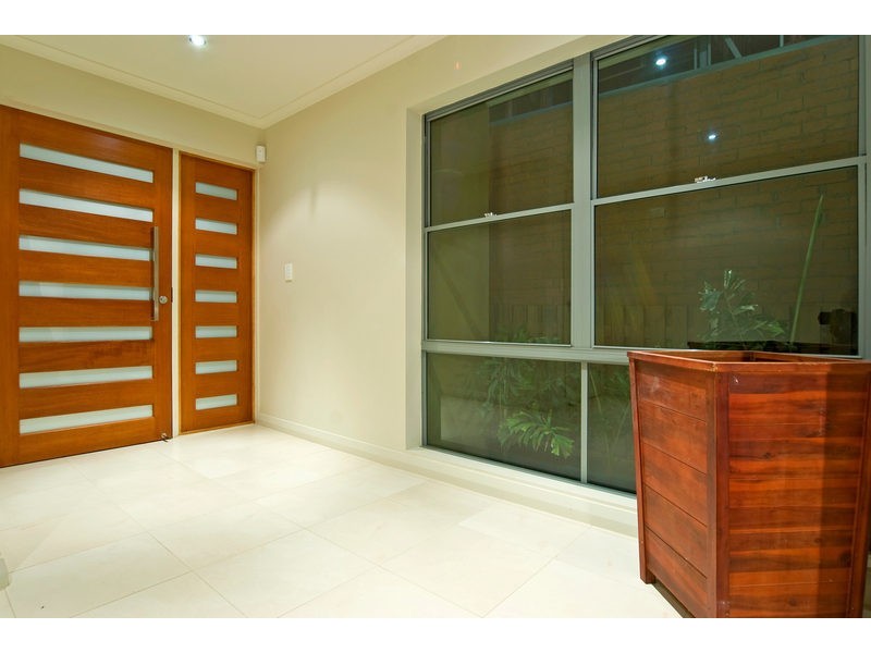 3 Cleveland Terrace, Ormiston QLD 4160