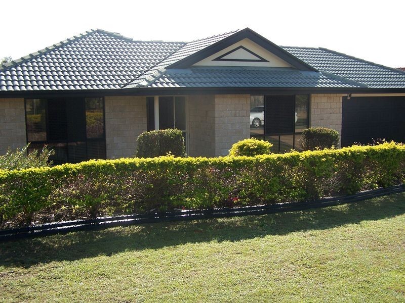 14 Cresthill Street, Birkdale QLD 4159