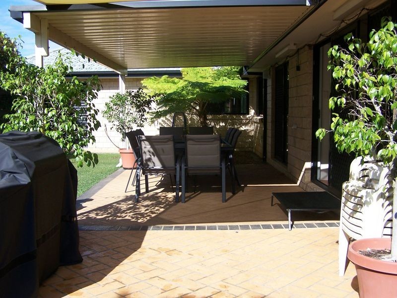 14 Cresthill Street, Birkdale QLD 4159