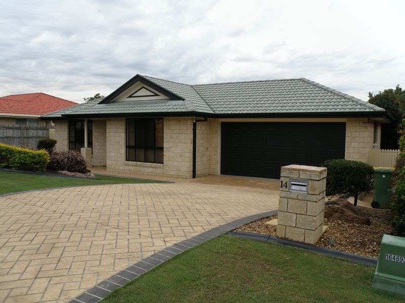 14 Cresthill Street, Birkdale QLD 4159