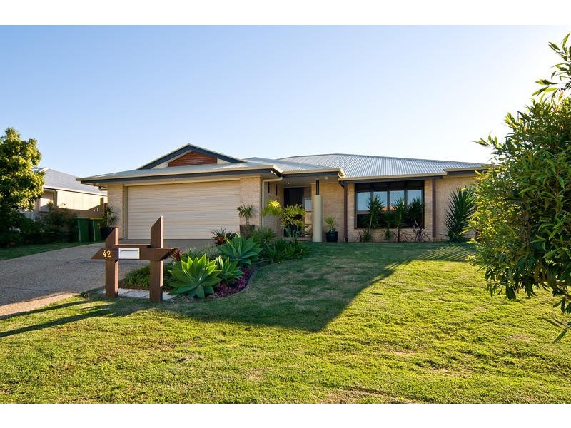 42 Trafalgar Vale Avenue, Wellington Point QLD 4160