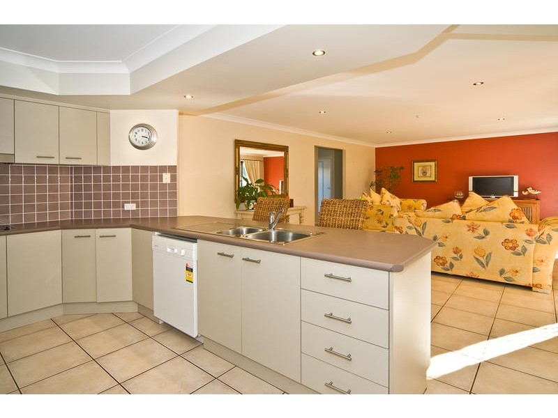 42 Trafalgar Vale Avenue, Wellington Point QLD 4160