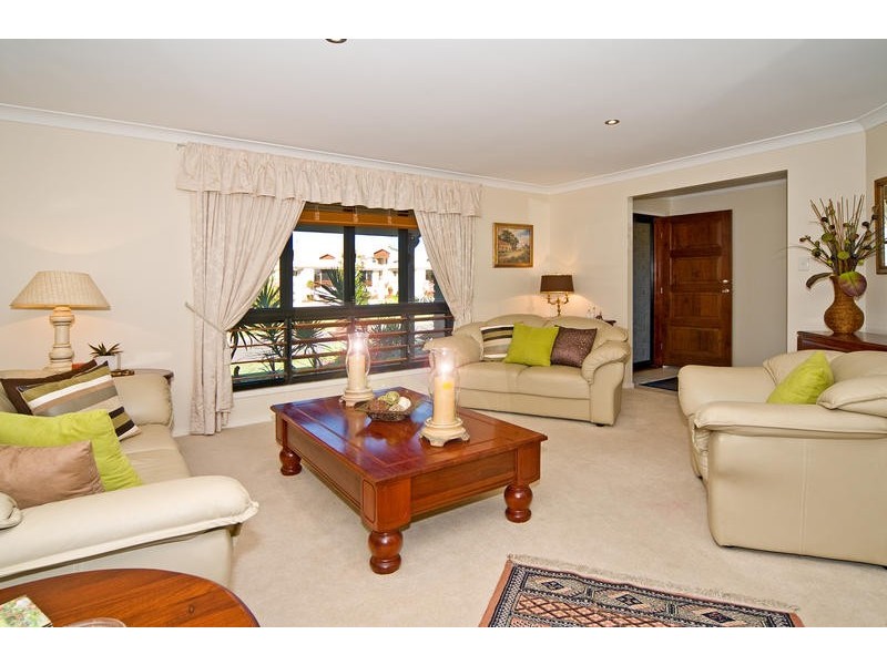 42 Trafalgar Vale Avenue, Wellington Point QLD 4160