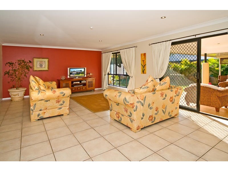 42 Trafalgar Vale Avenue, Wellington Point QLD 4160