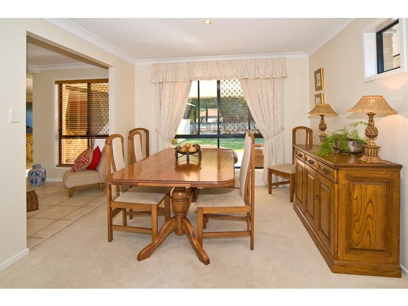 42 Trafalgar Vale Avenue, Wellington Point QLD 4160