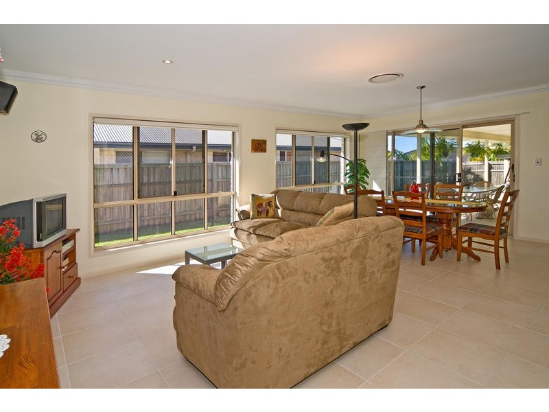 43 Gretchen Circuit, Thornlands QLD 4164