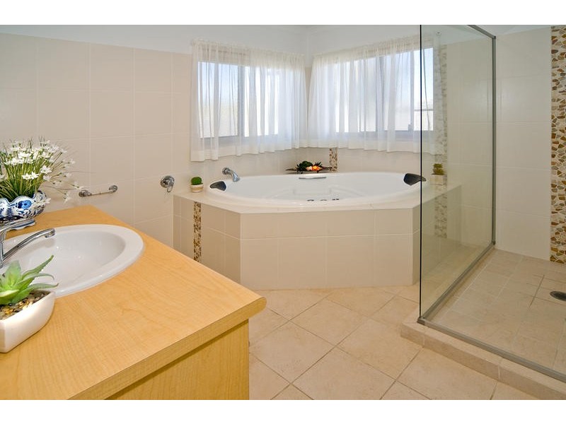 43 Gretchen Circuit, Thornlands QLD 4164