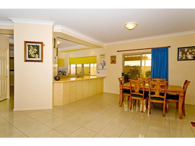 5 Mallan Terrace, Birkdale QLD 4159