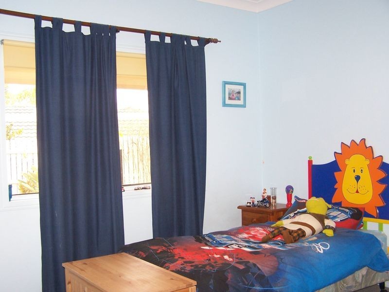 17 Sylvania Street, Wellington Point QLD 4160