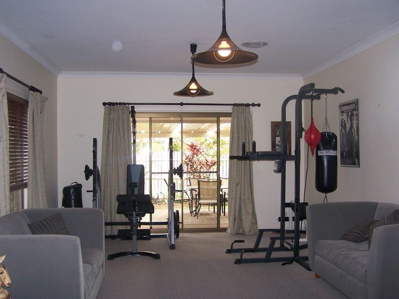 17 Sylvania Street, Wellington Point QLD 4160