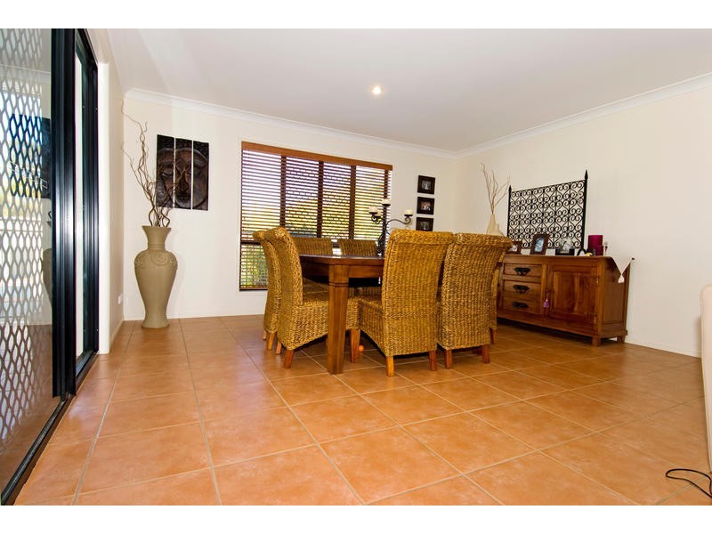 10 Mallan Terrace, Birkdale QLD 4159