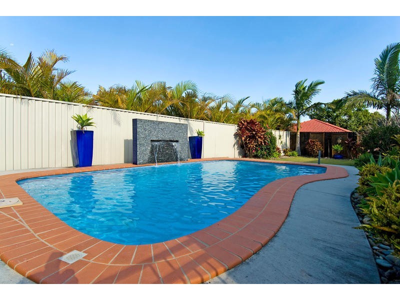 10 Mallan Terrace, Birkdale QLD 4159