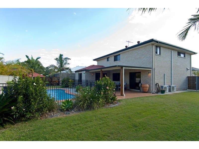 10 Mallan Terrace, Birkdale QLD 4159