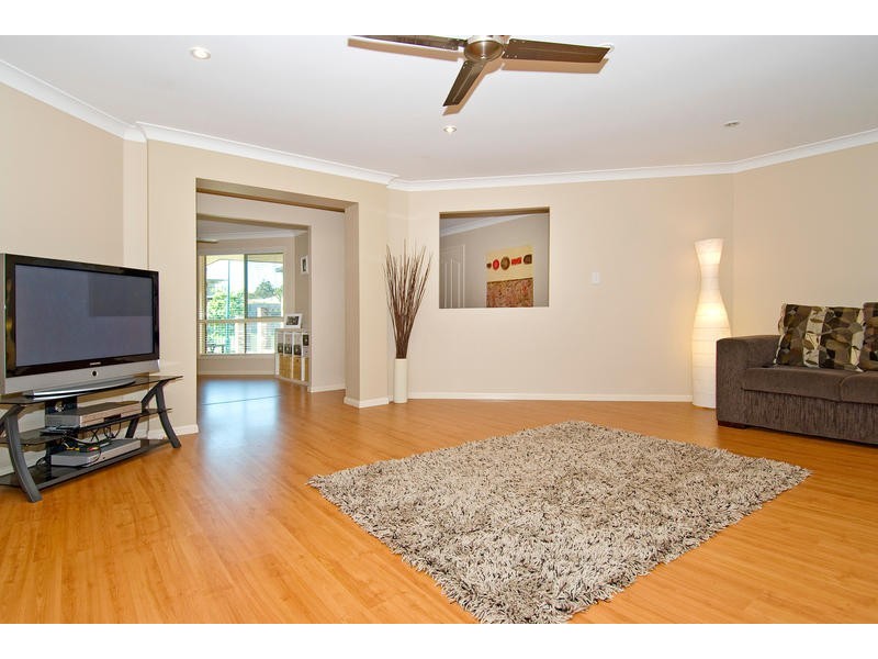 15 Joy Place, Wakerley QLD 4154