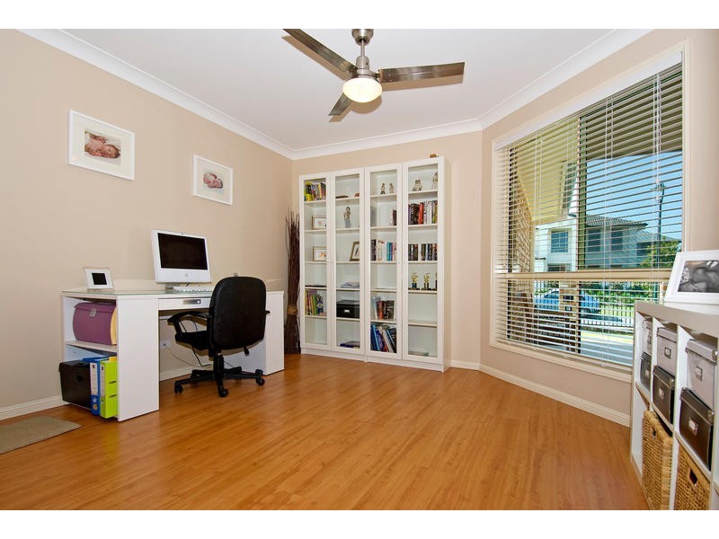 15 Joy Place, Wakerley QLD 4154