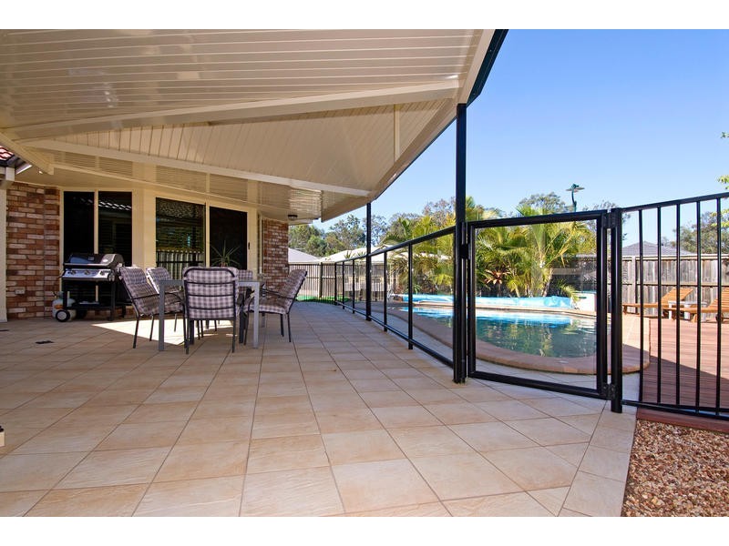 15 Joy Place, Wakerley QLD 4154