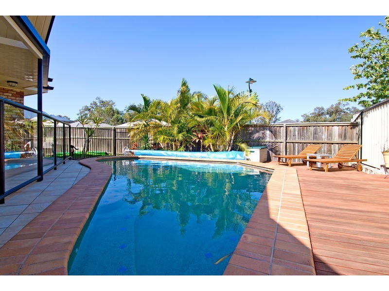 15 Joy Place, Wakerley QLD 4154