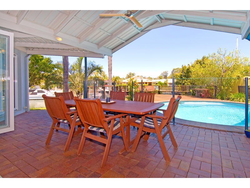 27 Mako Avenue, Birkdale QLD 4159