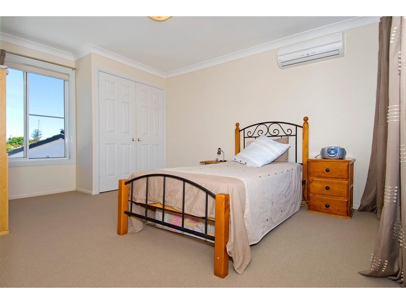 27 Mako Avenue, Birkdale QLD 4159