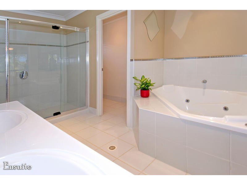 14 Highgreen Place, Thornlands QLD 4164