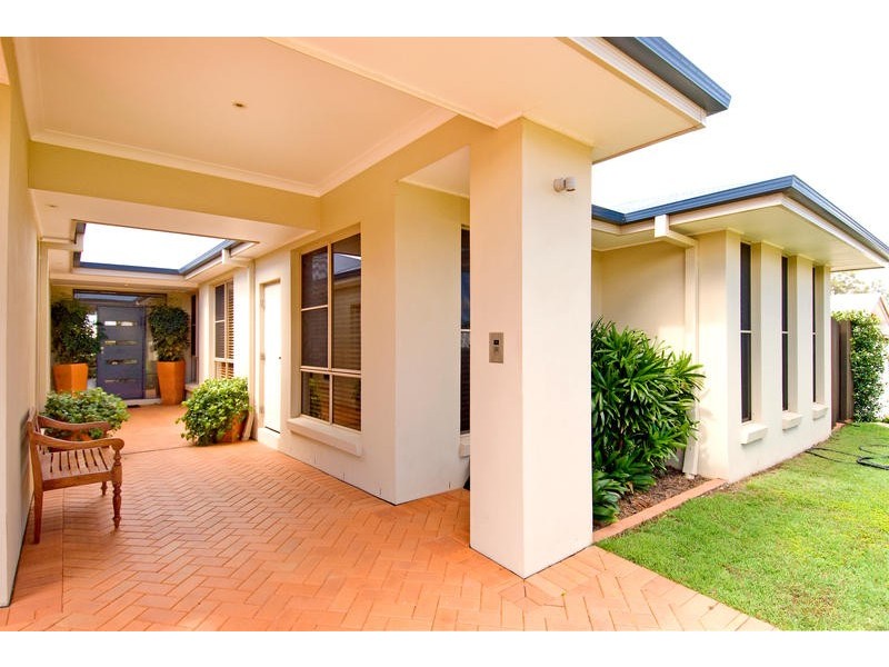 23 Trafalgar Vale Avenue, Wellington Point QLD 4160
