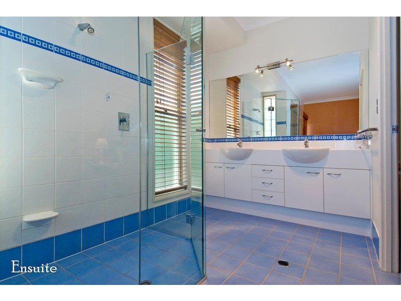 23 Trafalgar Vale Avenue, Wellington Point QLD 4160