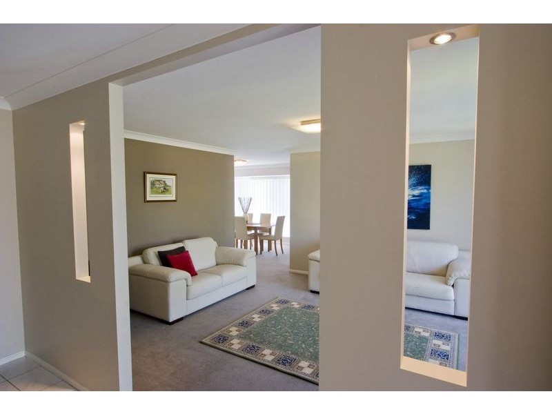 7 Chesterfield Crescent, Wellington Point QLD 4160