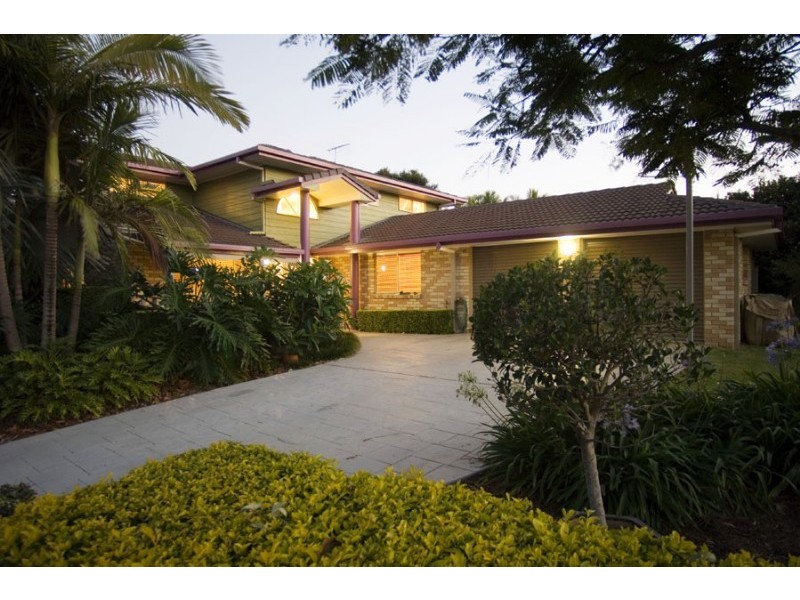 4 Caledonian Crescent, Alexandra Hills QLD 4161
