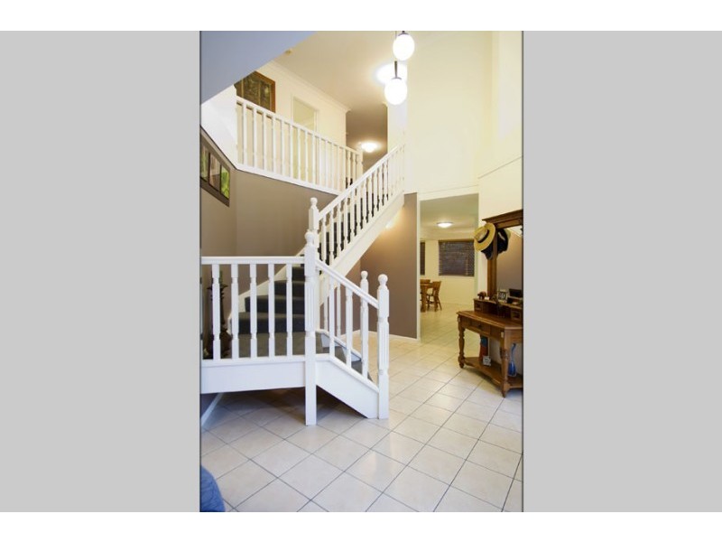 4 Caledonian Crescent, Alexandra Hills QLD 4161