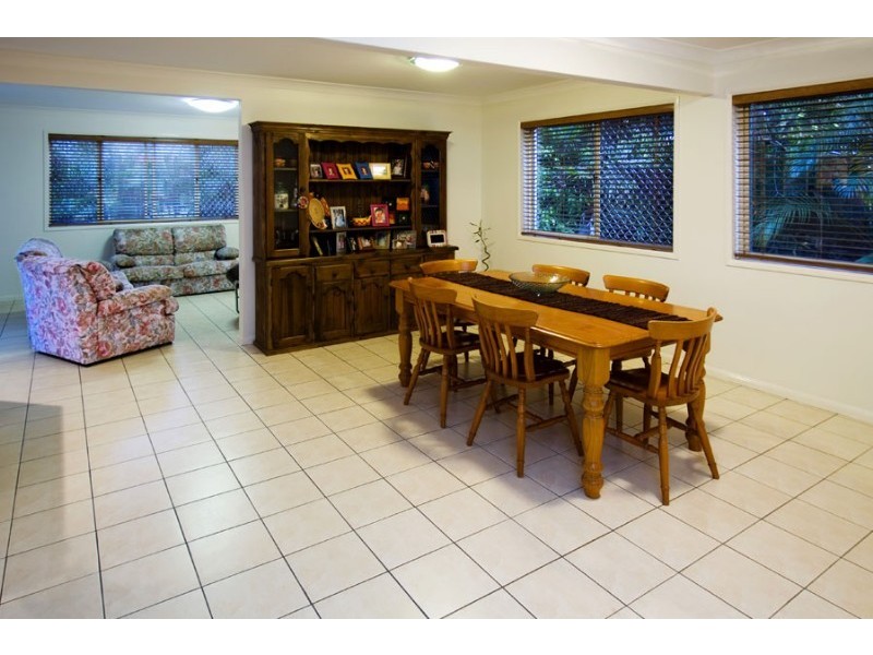 4 Caledonian Crescent, Alexandra Hills QLD 4161