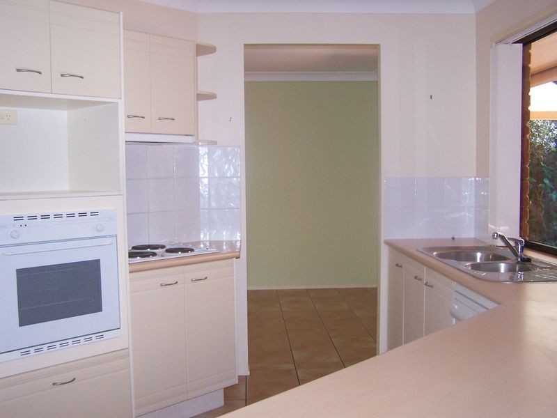 4 Eric Court, Cleveland QLD 4163