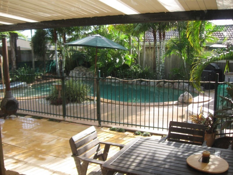 1 Glenwood Court, Birkdale QLD 4159