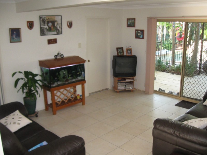 1 Glenwood Court, Birkdale QLD 4159