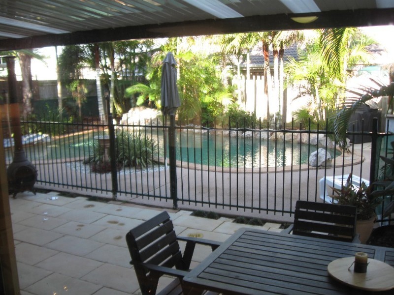 1 Glenwood Court, Birkdale QLD 4159