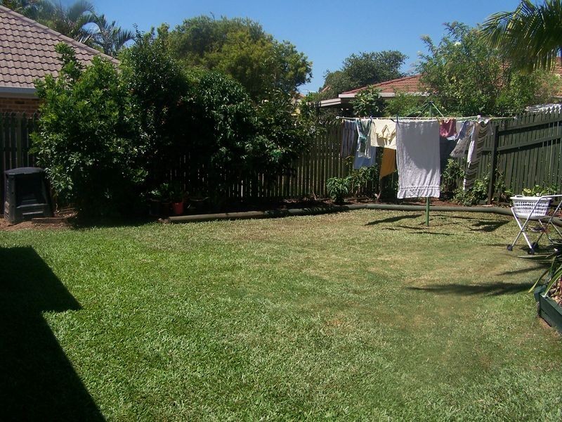12 Edwardson Court, Birkdale QLD 4159