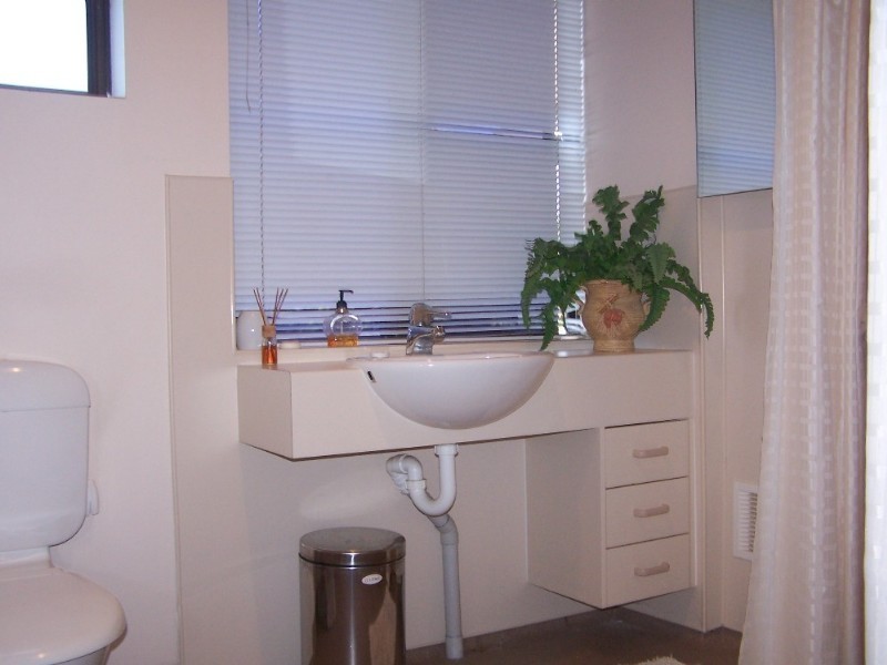 4 Cumberland Drive, Alexandra Hills QLD 4161