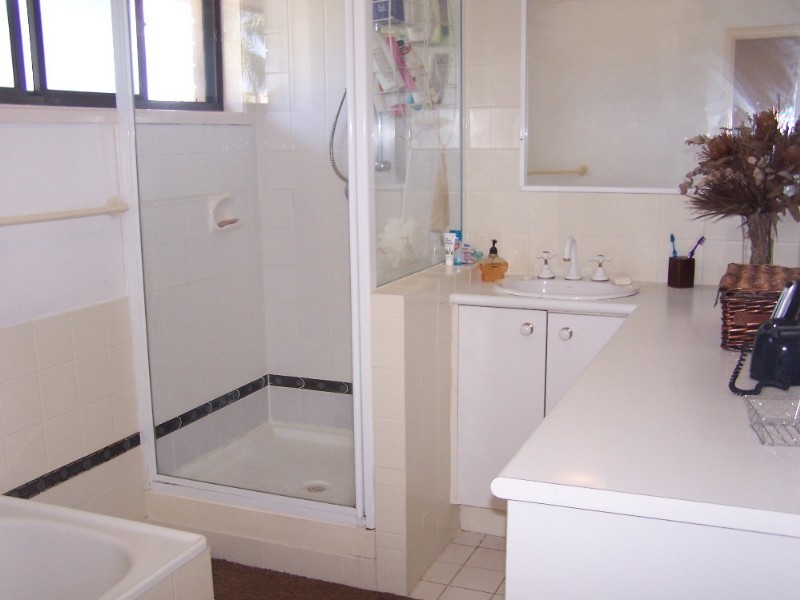 4 Cumberland Drive, Alexandra Hills QLD 4161