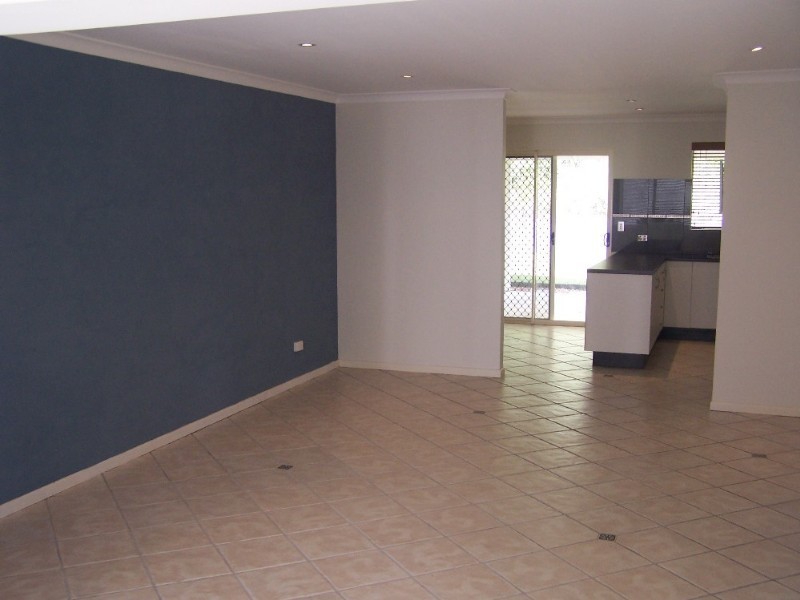 16 Ruth Street, Birkdale QLD 4159