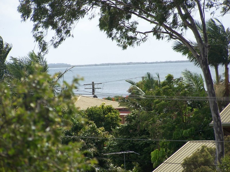 16 Ruth Street, Birkdale QLD 4159