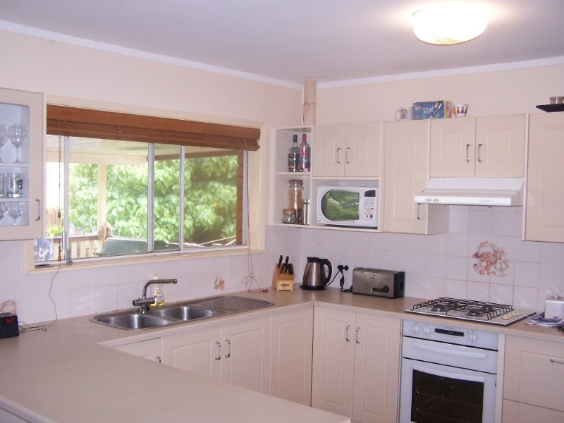 17 Bayview Street, Wellington Point QLD 4160